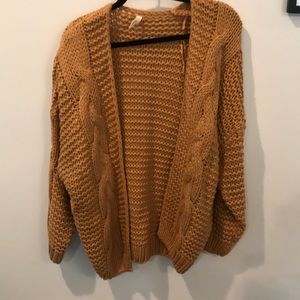 Vici cableknit cardigan camel